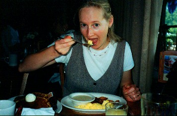 la profe eating a "mama's breakfast" at Cracker Barrel